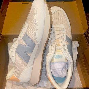 Brand New New Balance Sneakers 237